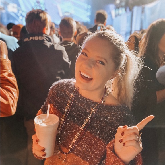 Meet your Posher, Riley - Picture 2 of 6